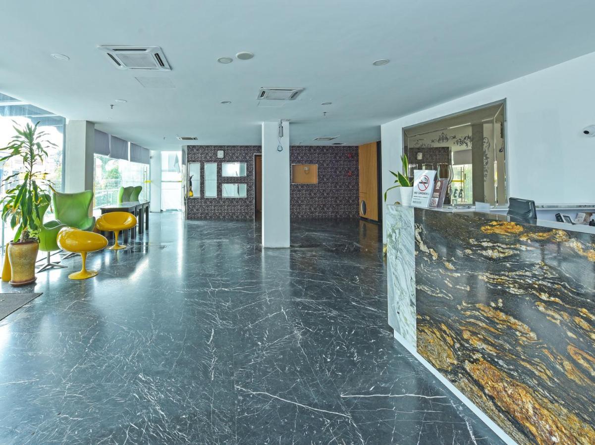 Capital O 90130 Sawadee Hotel Johor Bahru Exterior foto